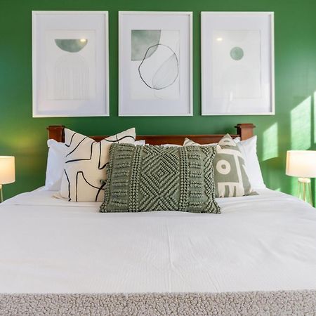Gorgeous In Green - 2 Bed Central Oasis W/King Bed Christchurch Exterior foto